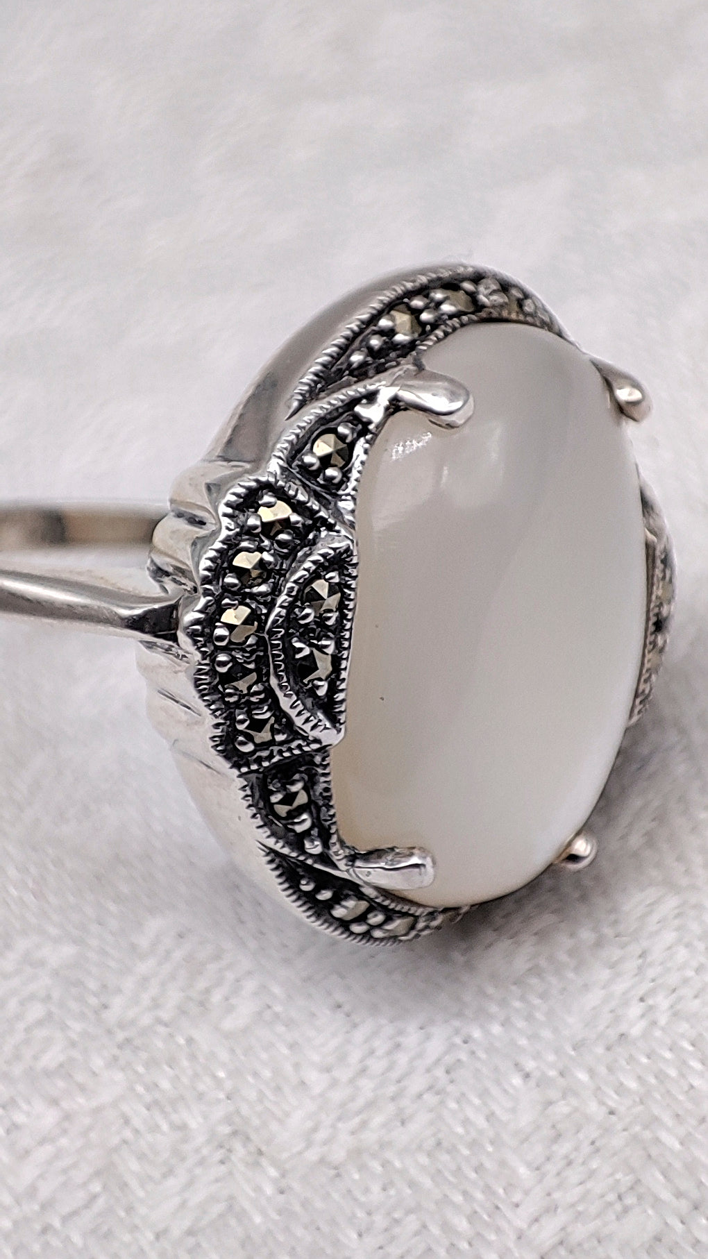 Bague Ronde Nacre En Argent Massif Rhodié 925/1000 T50 à T60 Bague Ronde Nacre En Argent Massif Rhodié 925/1000 T50 à T60