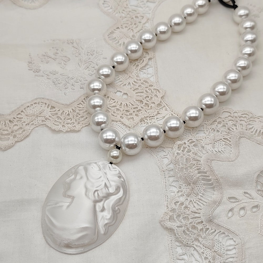 Collier Carmela Perle Bianche - Fantaisie | Camée et Résine
