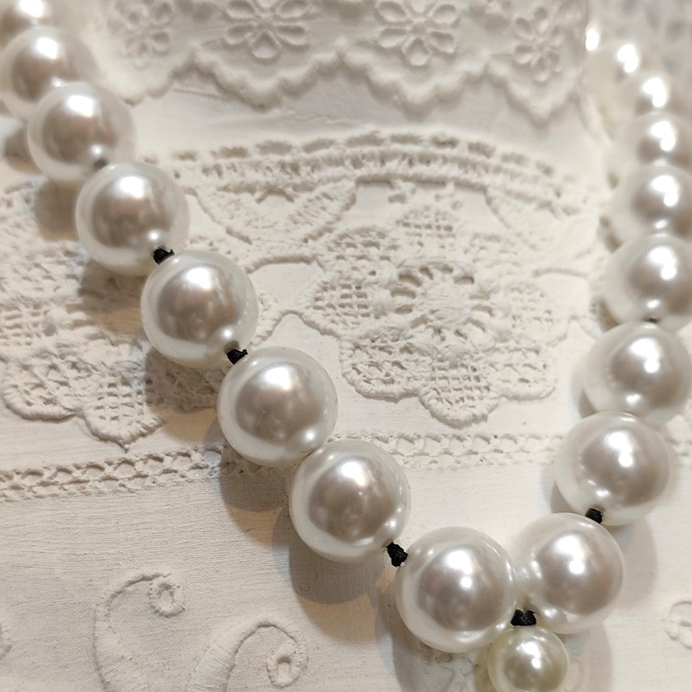 Collier Carmela Perle Bianche - Fantaisie | Camée et Résine