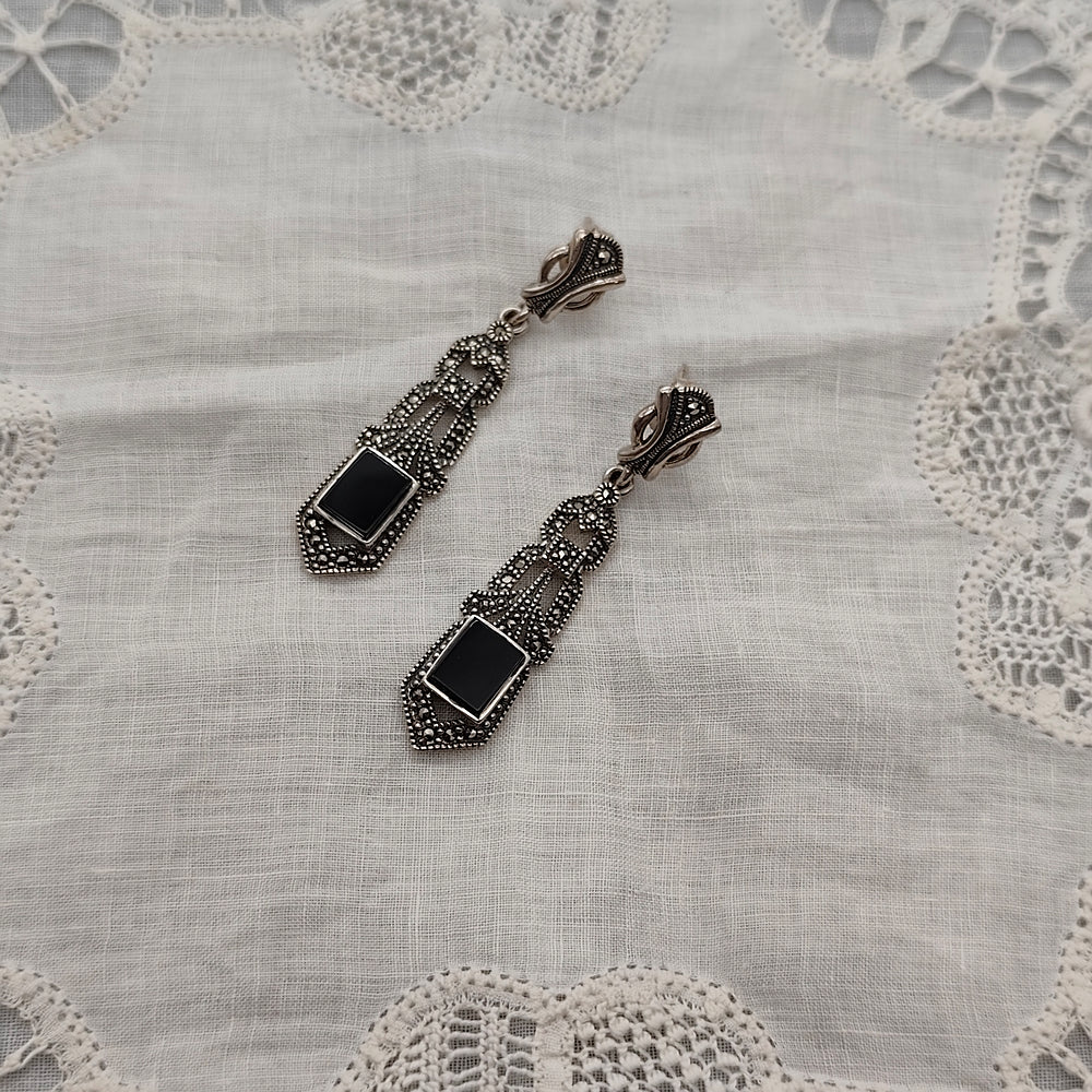 Boucles D'oreille Art Déco 1925, Argent, Onyx et marcassites - Au Bonheur Des Dames Toulouse