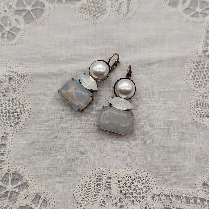 Boucles d'Oreilles Athéna - Fantaisie | Perle, blanc et gris - Au Bonheur Des Dames Toulouse