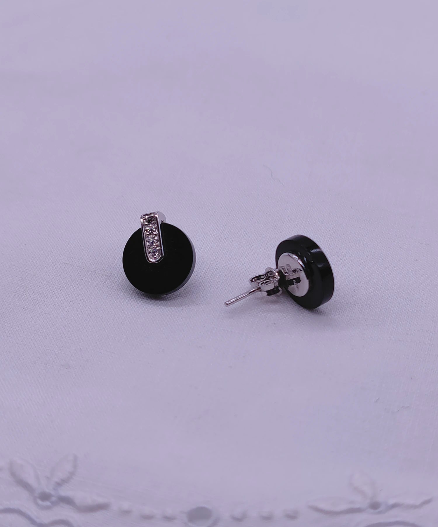 Boucles d'oreilles art déco Moon onyx et zirconium